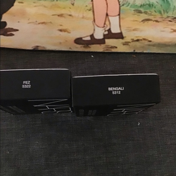 2 NARS Single Eyeshadows - Picture 4 of 4